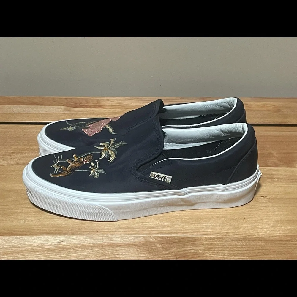 Slip-On Embroidered Floral & Tiger Canvas Sneakers - Black